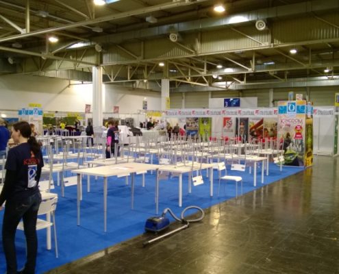 Dzień 1 - Stoisko Queen jeszcze puste